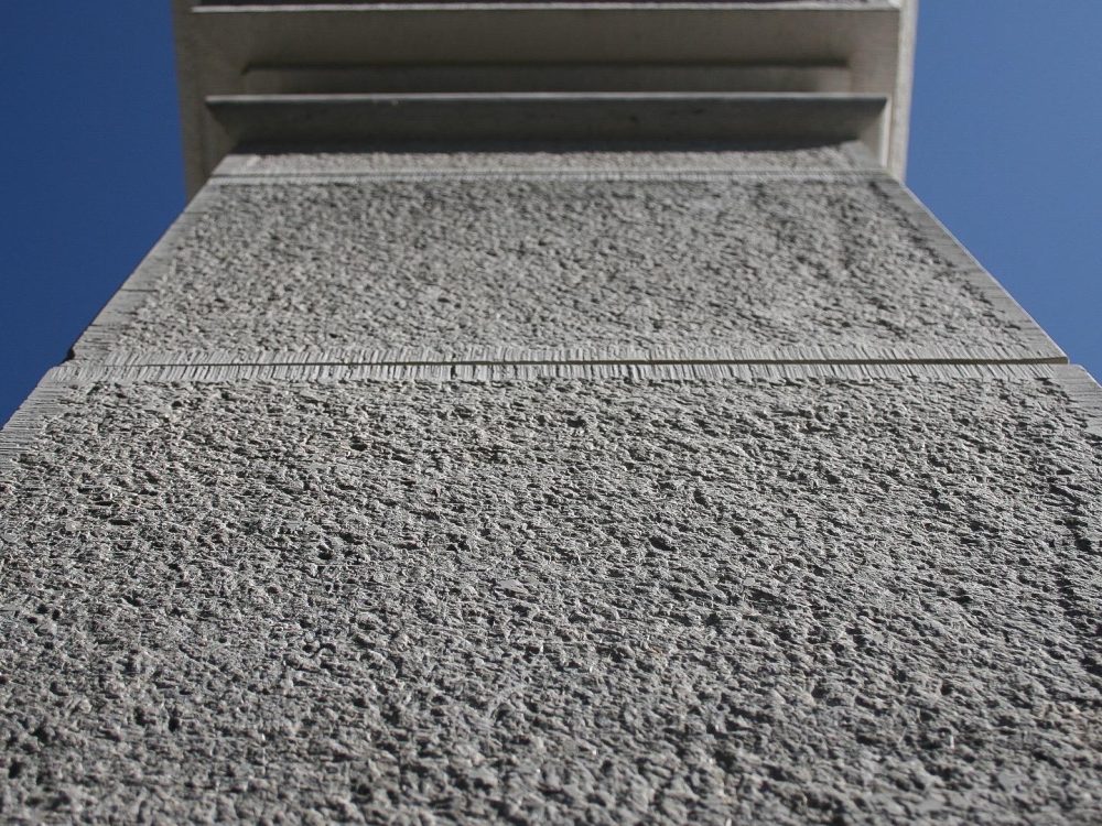 Finition ciselé bouchardé