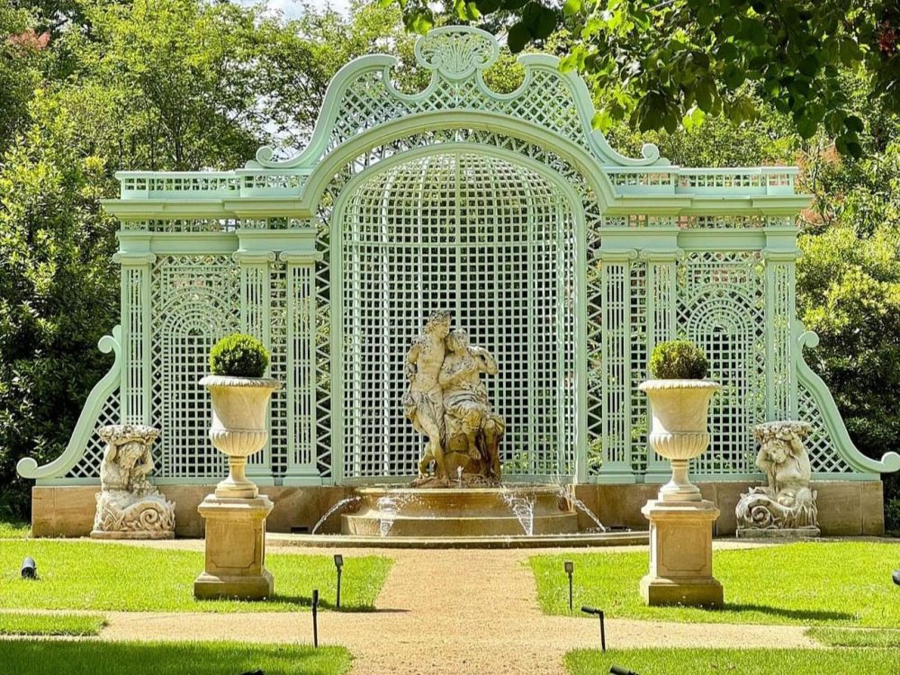 Fontaine, sculpture et ses aménagements eugenie les bains