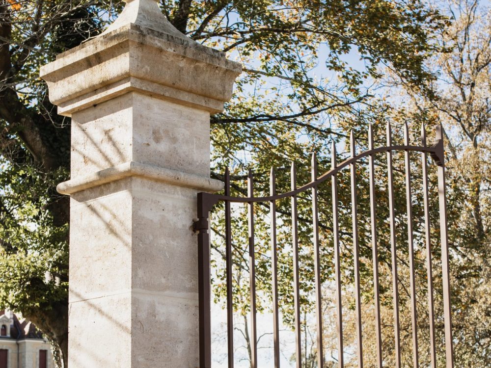 Pilier en pierre de taille