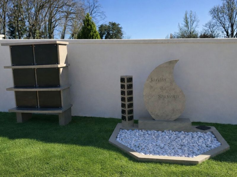 Columbarium en pierre naturelle Columbarium en pierre naturelle