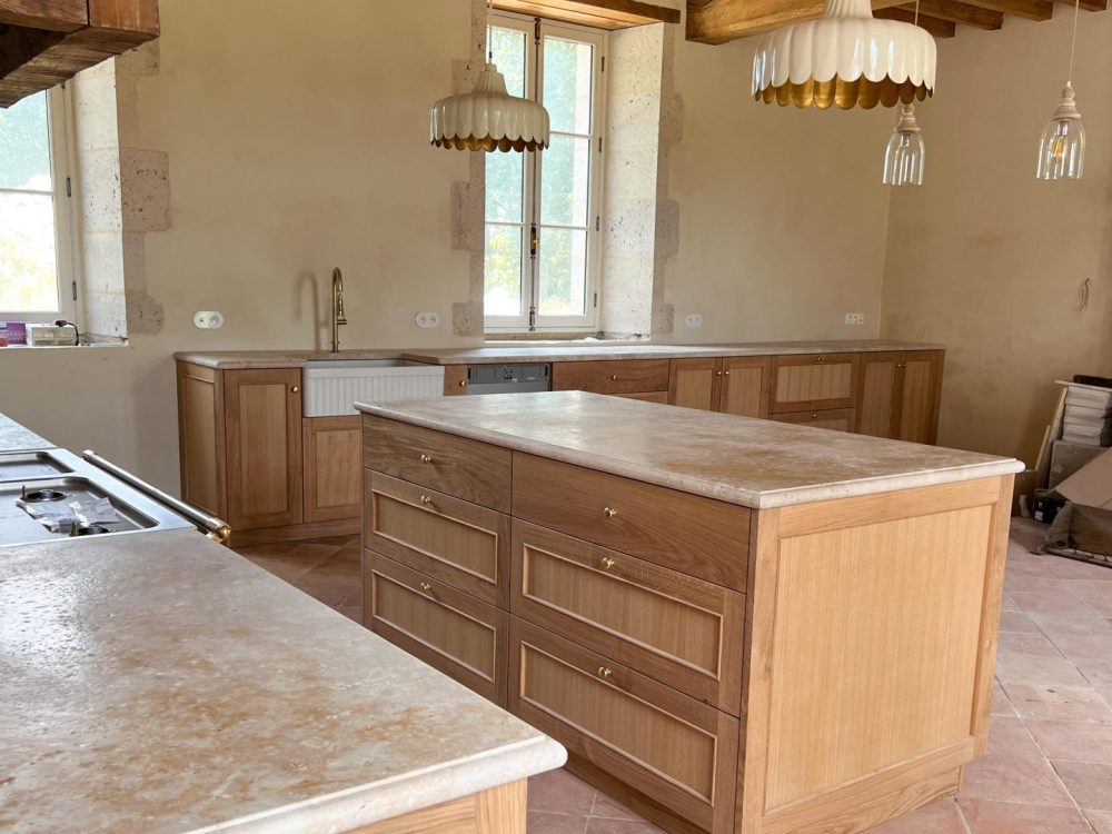 Cuisine en pierre naturelle sur mesure Cuisine en pierre naturelle sur mesure