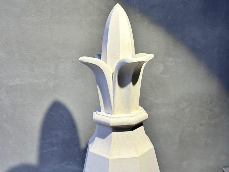 Fleuron en pierre de taille