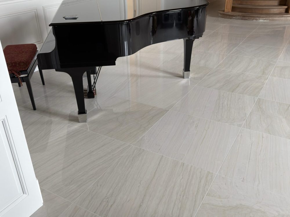 Sol intérieur en quartzite Dallage quartzite Fantasy Lux taillé sur mesure